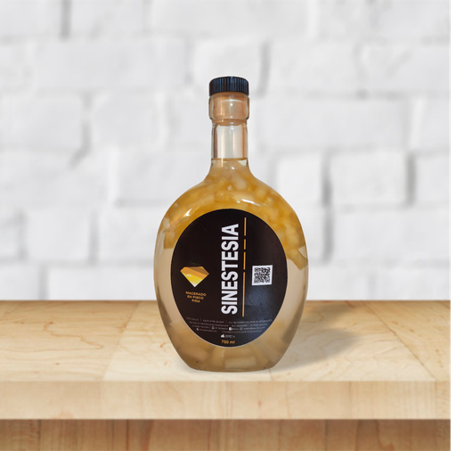 Macerado de Piña en Pisco 750ml.